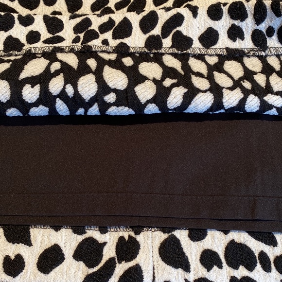 Ann Taylor leopard print skirt - Picture 5 of 8
